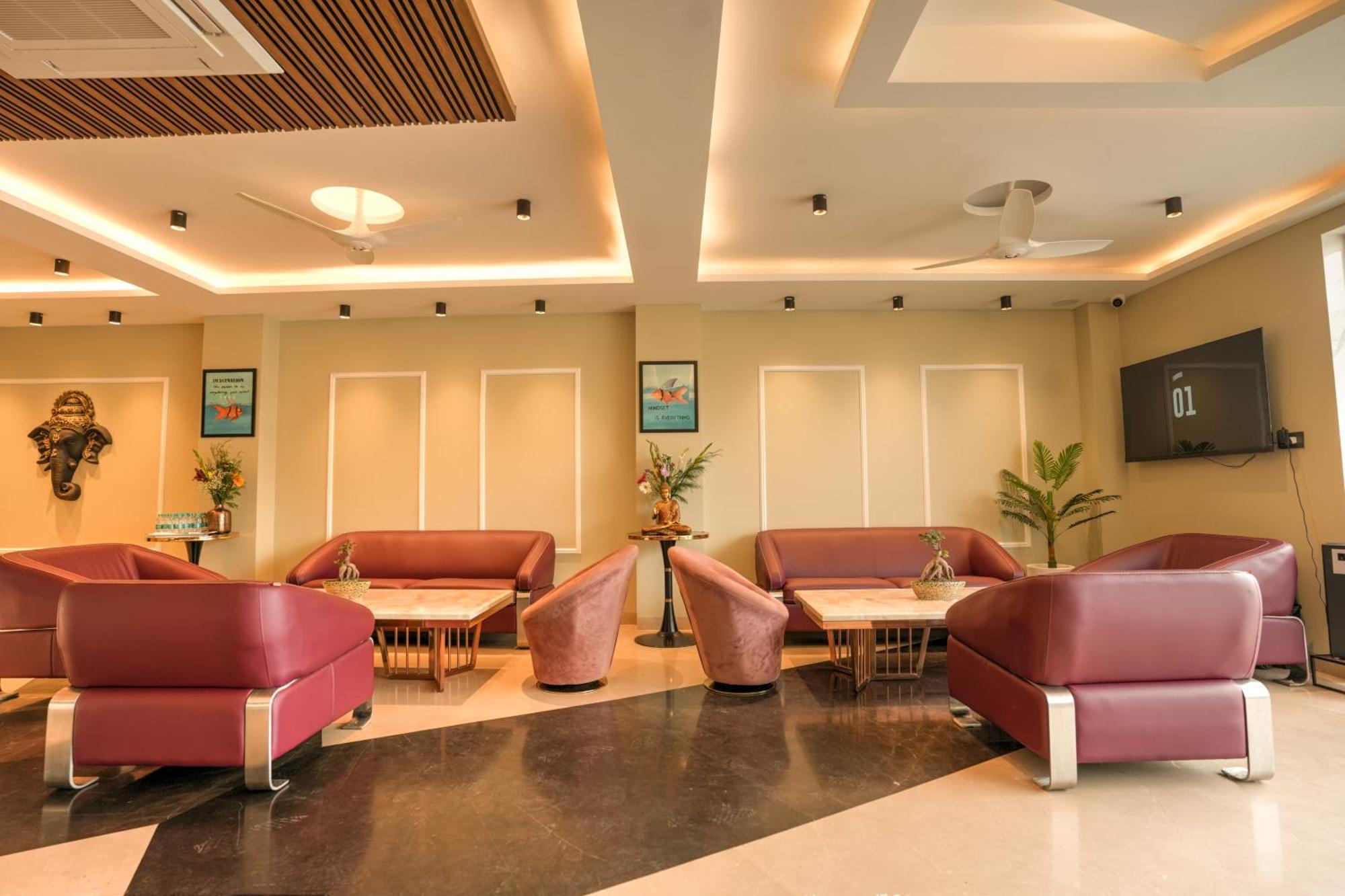 Rj Hotel - Managed By Atithi House グレーター・ノイダ エクステリア 写真