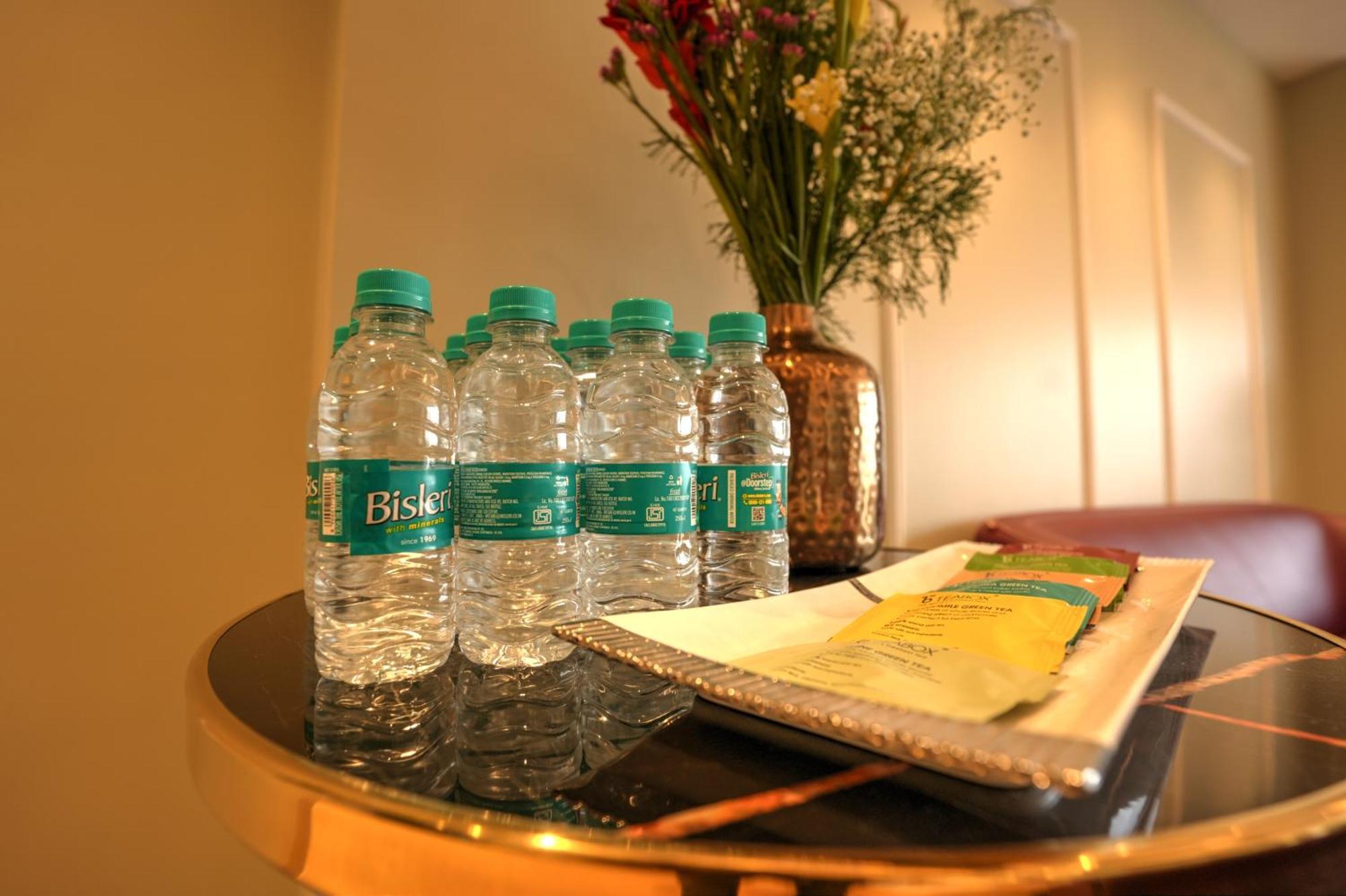 Rj Hotel - Managed By Atithi House グレーター・ノイダ エクステリア 写真