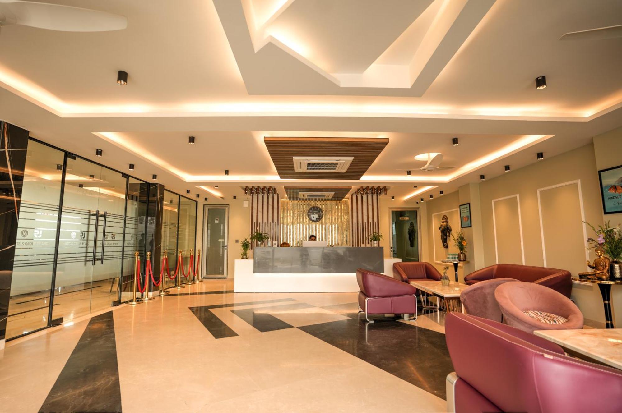 Rj Hotel - Managed By Atithi House グレーター・ノイダ エクステリア 写真